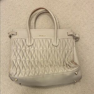 Furla Beige Quilted Pin Cometa Leather Tote👝